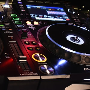 124 - DJ Jeff - Black Box x Sean Paul x Noizu - Everybody Shake That LFO (Max Styler  MAKJ Edit)[Clean] 4A - 精选电音、Deep House